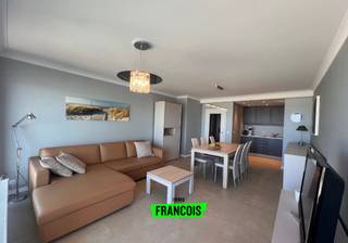 Ben je op zoek naar een stijlvol en volledig uitgerust gemeubeld appartement aan de Belgische kust? Dit ruime en lichtrijke appartement op de...