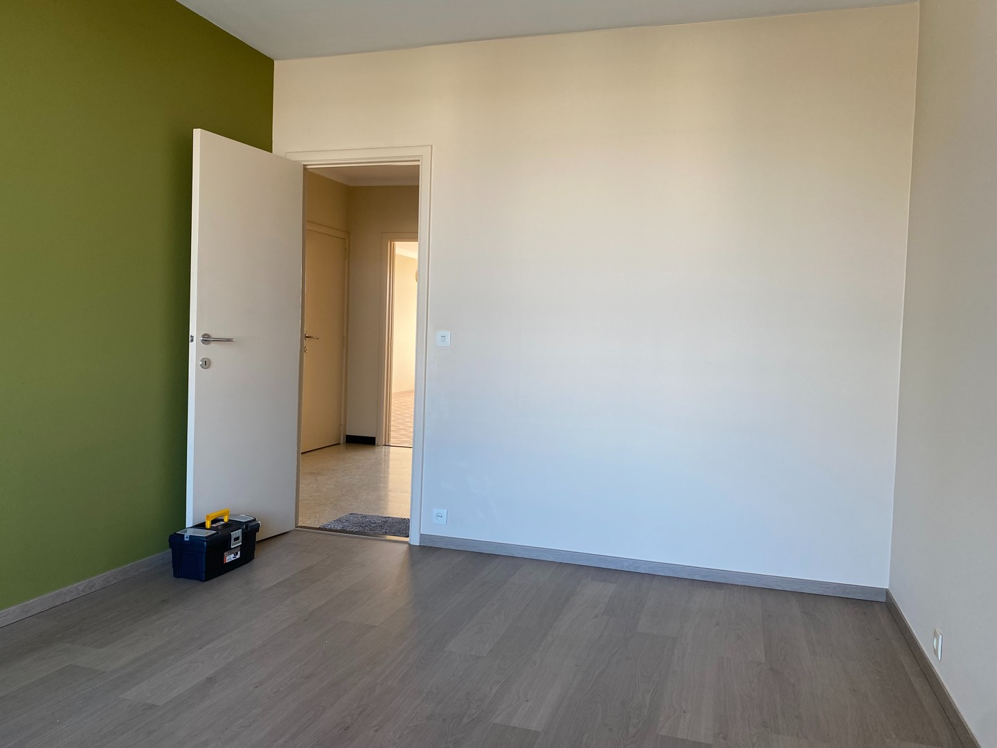 Ruim authentiek appartement met 2 slaapkamers en garage in Gent - foto 5