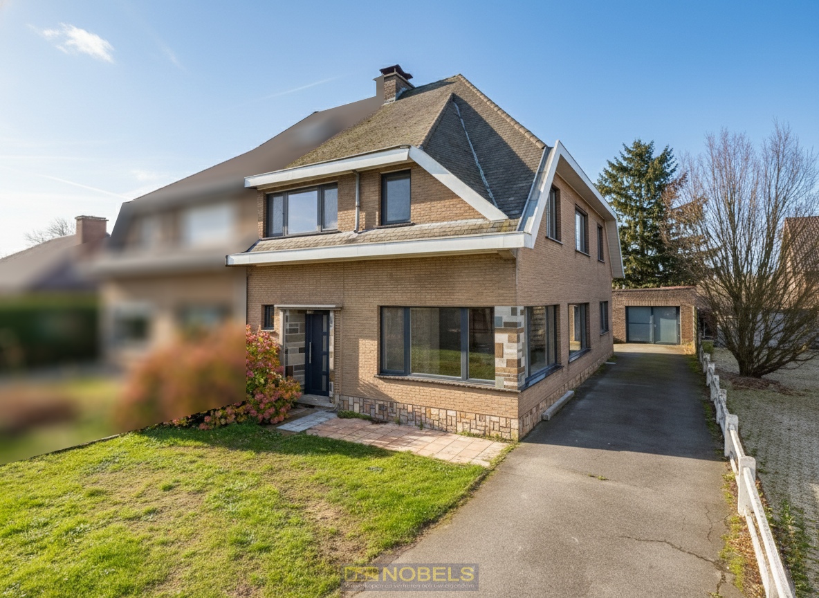 Te koop, Instapklare halfopen gezinswoning gelegen in de dorpskern van Gontrode (Melle)! - photo 1