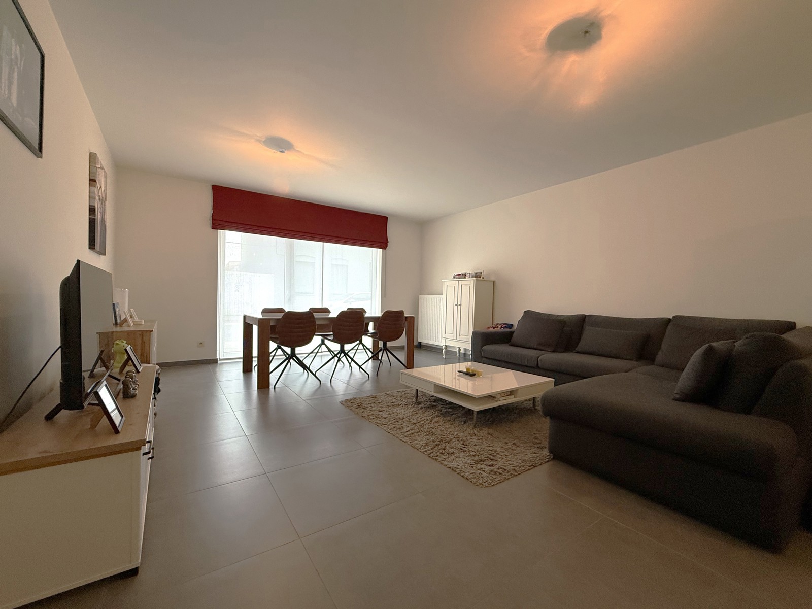 Gelijkvloers appartement met 2 slaapkamers, terras en garage - foto 4