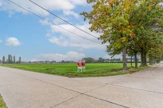 Te koop : 2 landbouwgronden van respectievelijk 5.272 m² en 4.732 m² groot gelegen te Retie, Obroek, genaamd "Den Reep"<br />De gronden zijn naast elkaar gelegen met de volgende kadasternummers :<br />* Retie(13036), eerste afdeling, sectie B, kadasternummers 0686AP0000 en 0691AP0000 met een totale grootte van 1.0004 m².