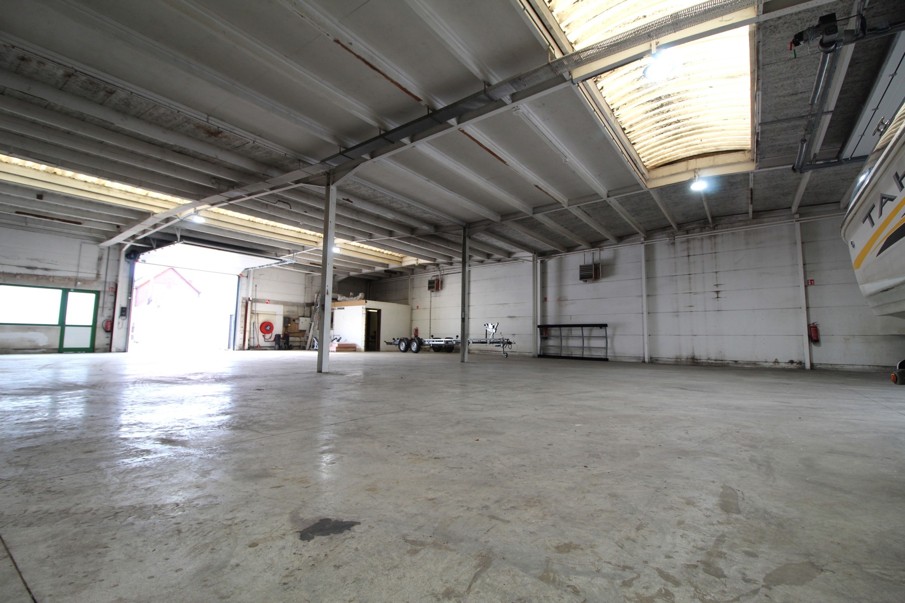 Commercial for sale in Essen - photo 3