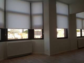PLAN VIA VOLGENDE LINK UW BEZOEK IN ALSOOK UW GEGEVENS: https://demeester.mijnhuurprofiel.be/whise/7815905<br /><br />Een licht en volledig gerenoveerd appartement in hartje Pulhof.<br /><br />Smaakvol vernieuwd appartement in een gezellige en hippe buurt. Het appartement ligt vlakbij scholen, winkels, ziekenhuizen en openbaar vervoer. Op minder dan 15 min sta je in centrum van Antwerpen.<br /><br />Het appartement beschikt over salonruimte, eetkamer en modern ingerichte keuken met alle gebruikelijke toestellen. Eén slaapkamer. Badkamer met hangtoilet, docuhe en lavabo.<br /><br />Wasmachine ter beschikking in de kelder.