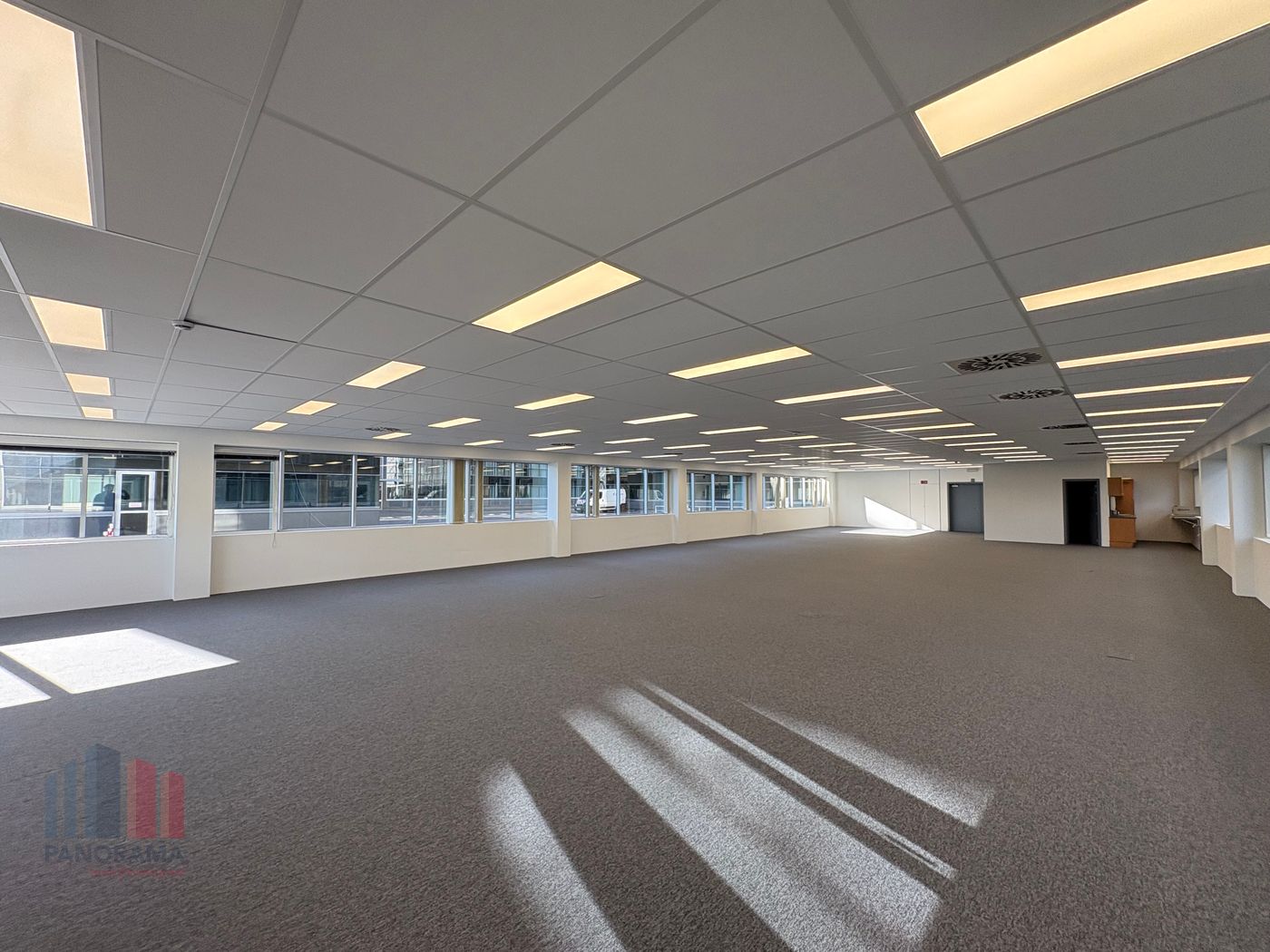 Kwalitatieve kantoorruimte van 1.008 m² met uitstekende bereikbaarheid - photo 3