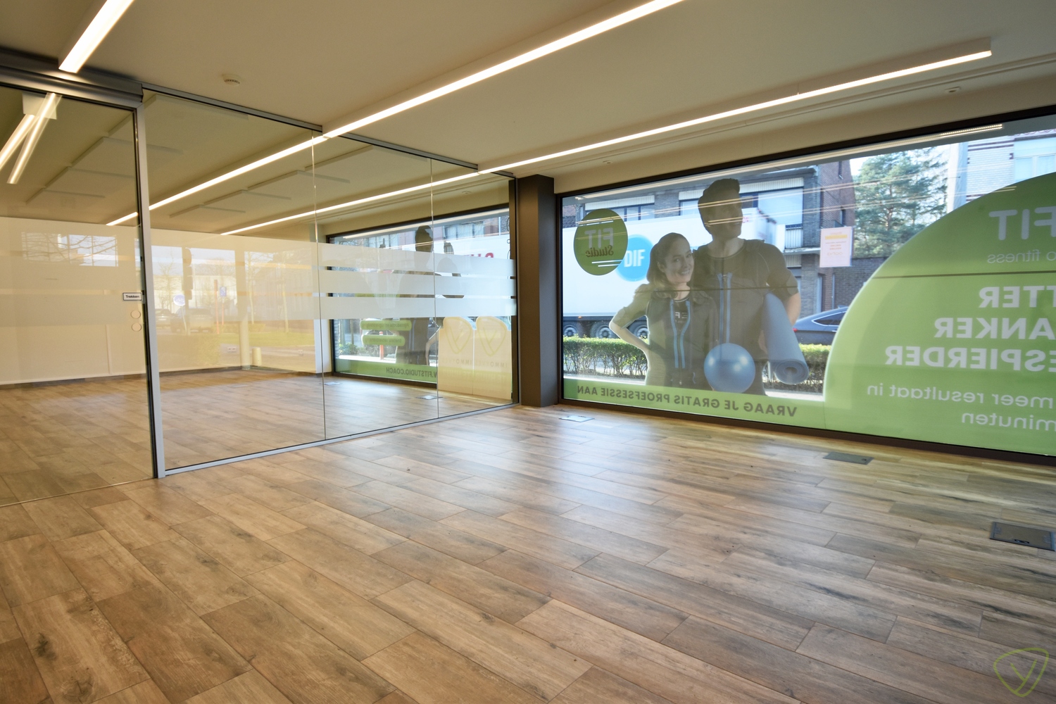 Commercial à louer à Waarschoot - photo 3