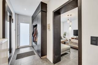 Vous recherchez une maison prête à emménager alliant charme et confort moderne ? Cette maison semi-ouverte située dans un environnement calme...