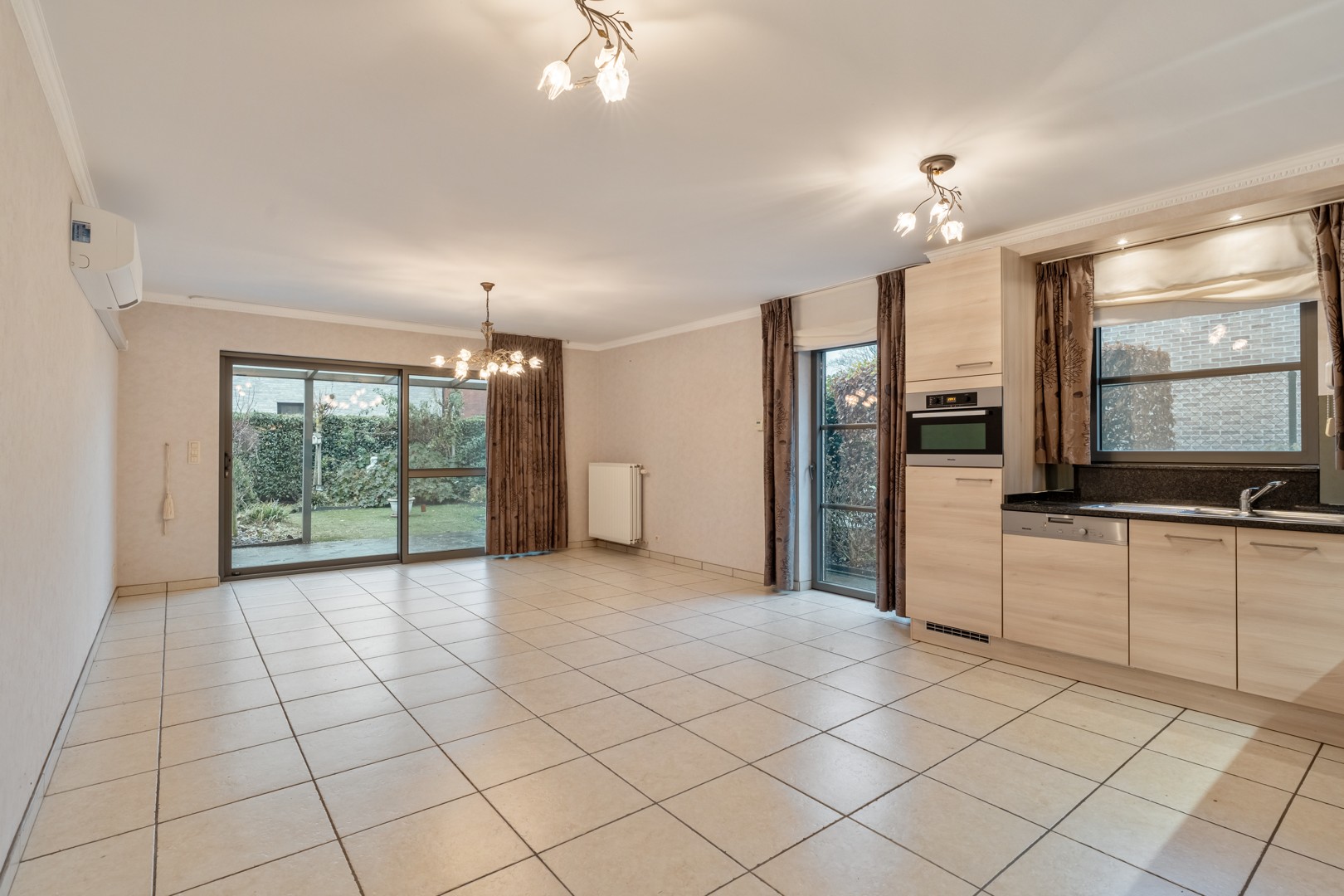 Gelijkvloers appartement te koop in hartje Helchteren - foto 3