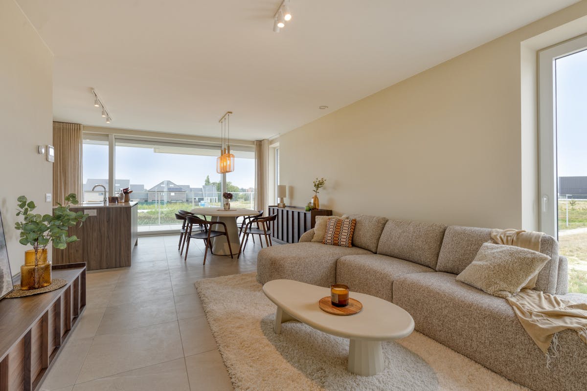 Volledig ingericht én geschilderde modelappartement! - foto 3