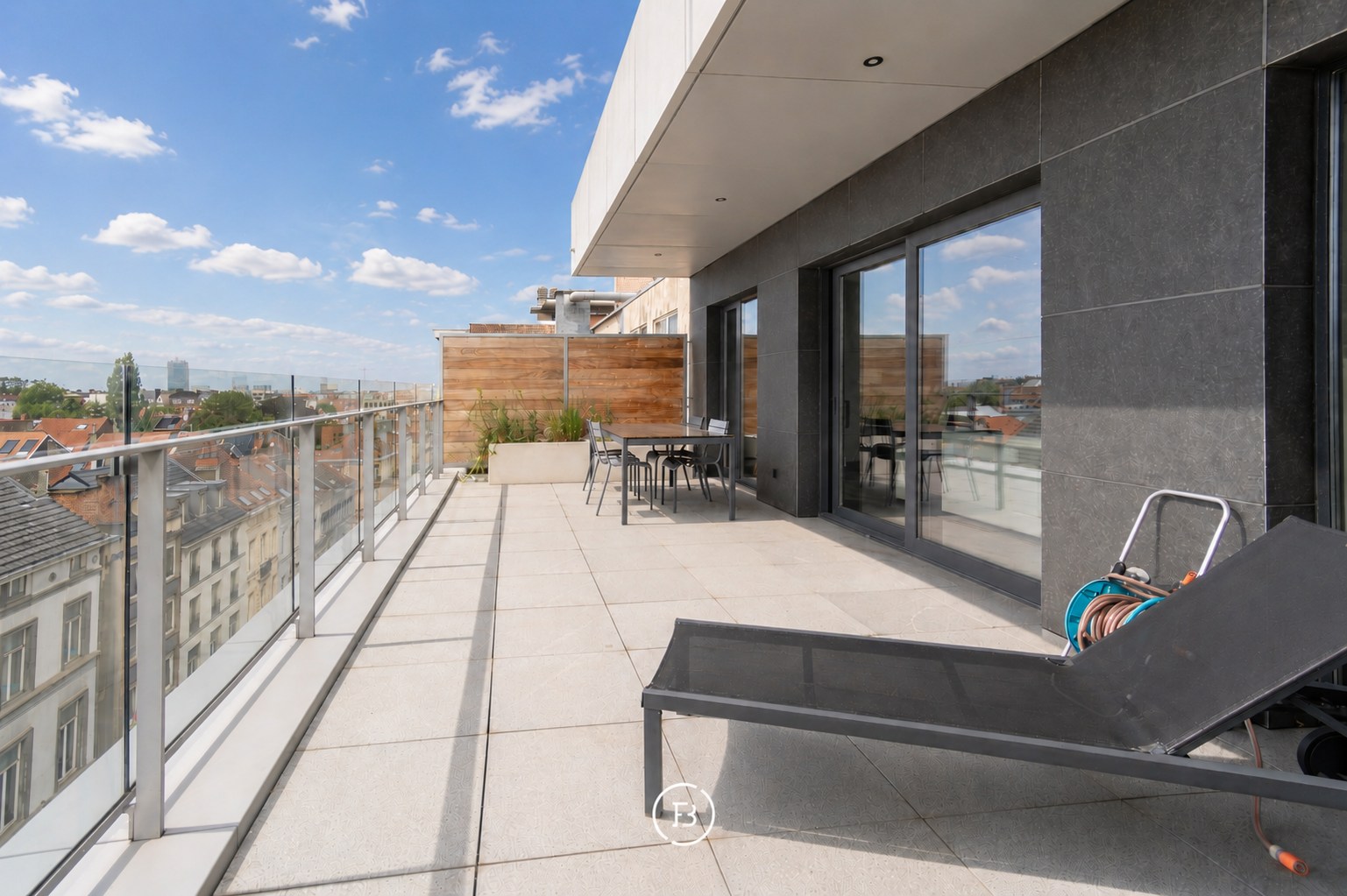 Gemeubeld penthouse met terrassen nabij Chatelain - foto 3