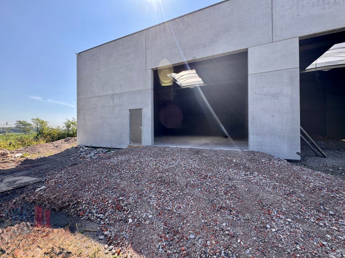 Nieuwbouw KMO-unit van 192 m² te koop! - photo 4