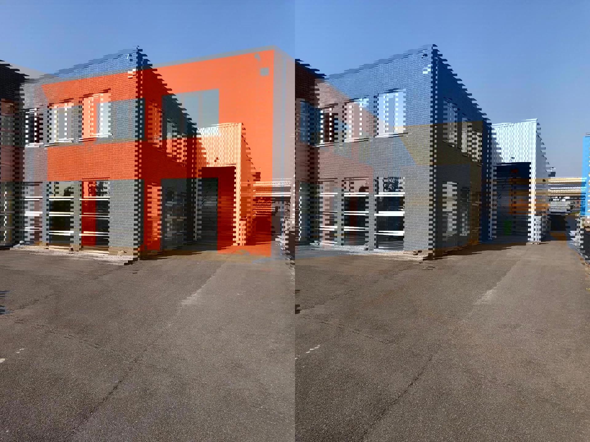 Magazijn met kantoor en atelier/showroom te huur - foto 5