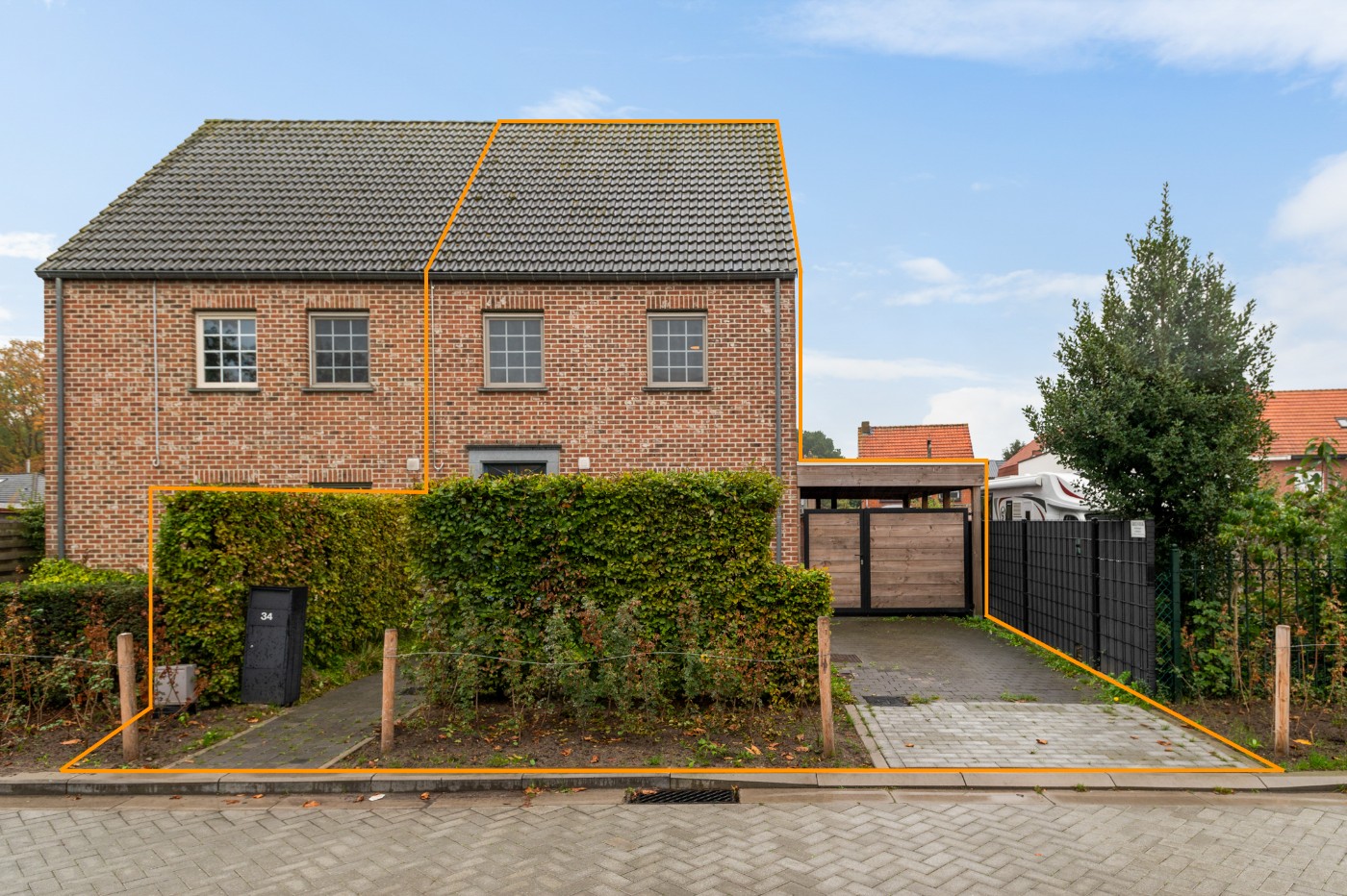 Instapklare, energiezuinige HOB met 4 slpk., carport en groene tuin - foto 1