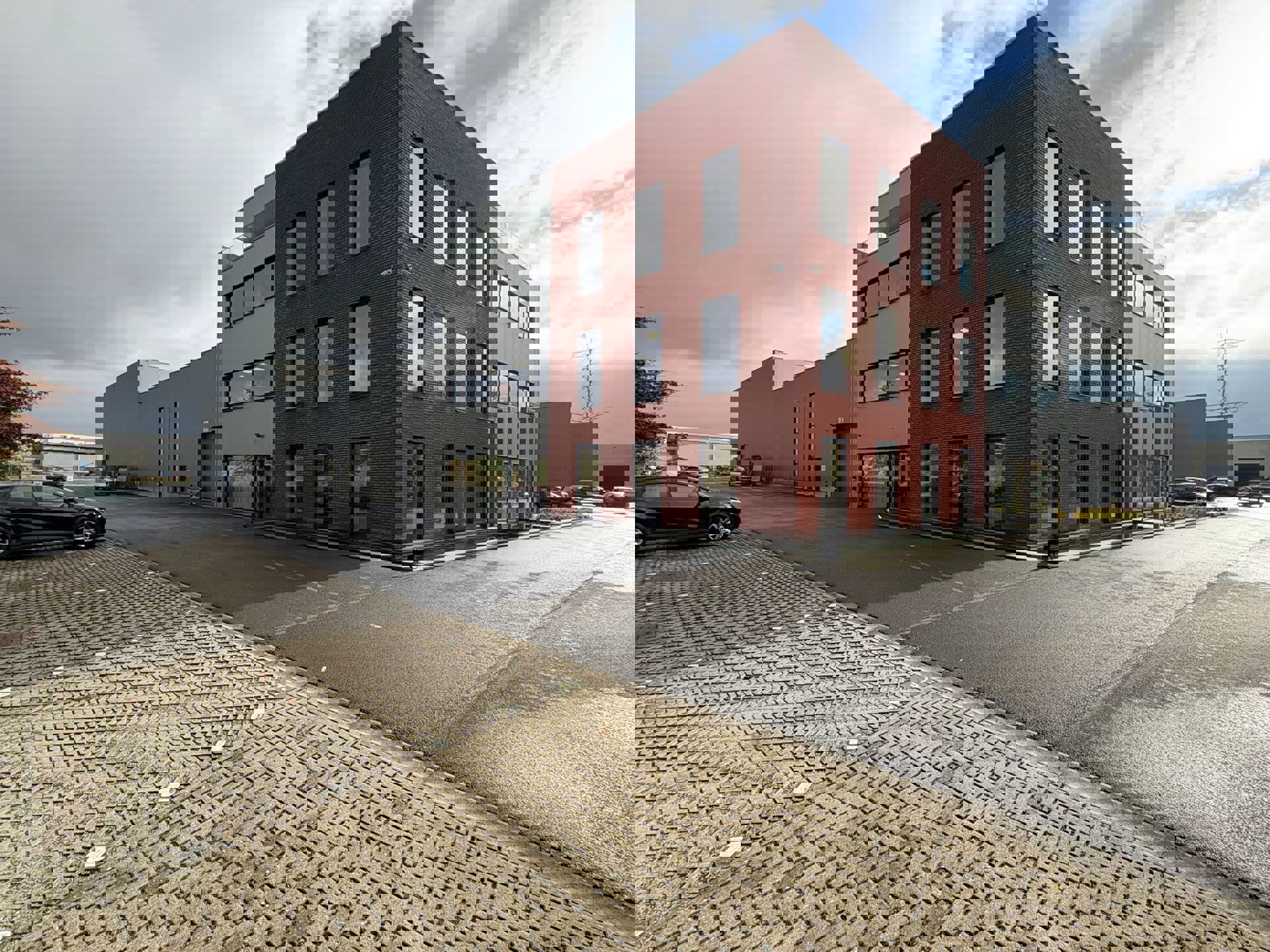 Instapklare Kantoooruimte 491 m² nabij R4 te huur - foto 1