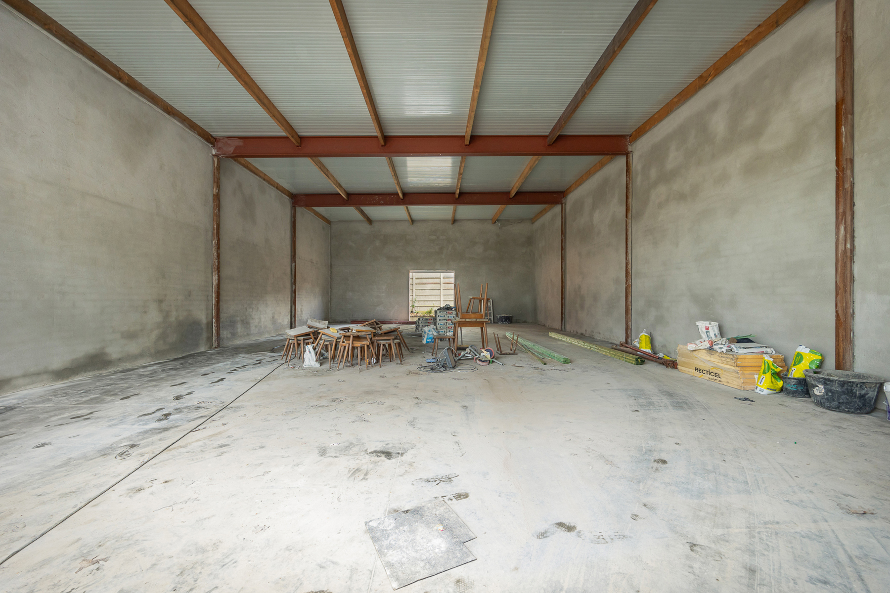 Magazijn met bouwgrond op een uitstekende locatie - foto 4