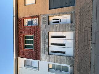 Te koop: gesloten woning in het centrum van Menen, op korte afstand van winkels, scholen en openbaar vervoer.Deze karaktervolle woning, biedt een...