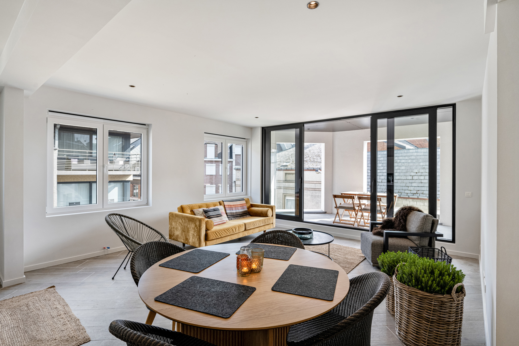 Appartement met 2 slaapkamers in centrum - foto 5