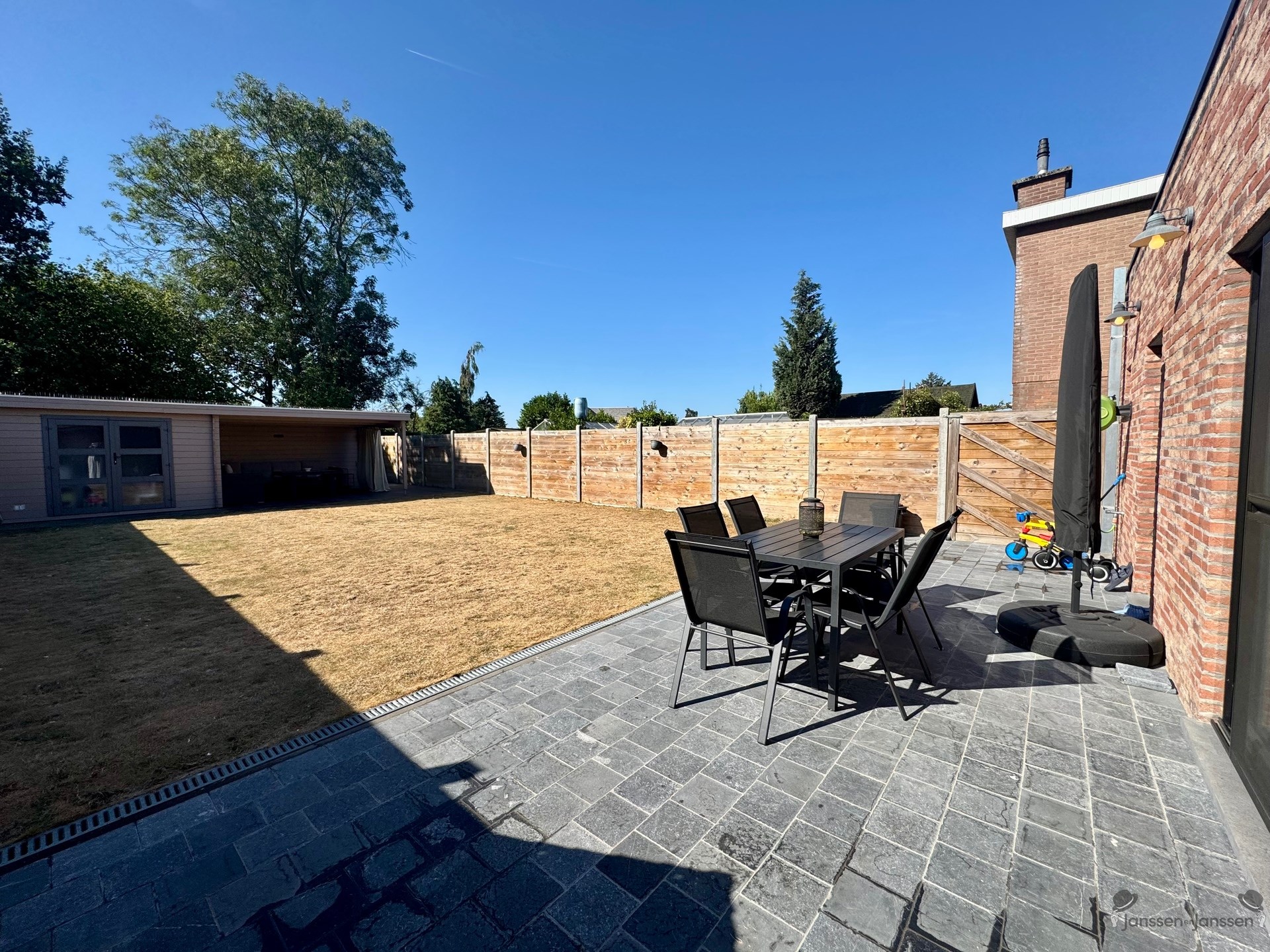 Toffe gezinswoning met ruime tuin - foto 4