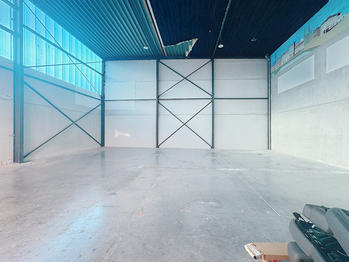 Magazijn (180 m²) te huur in Oostende - foto 2