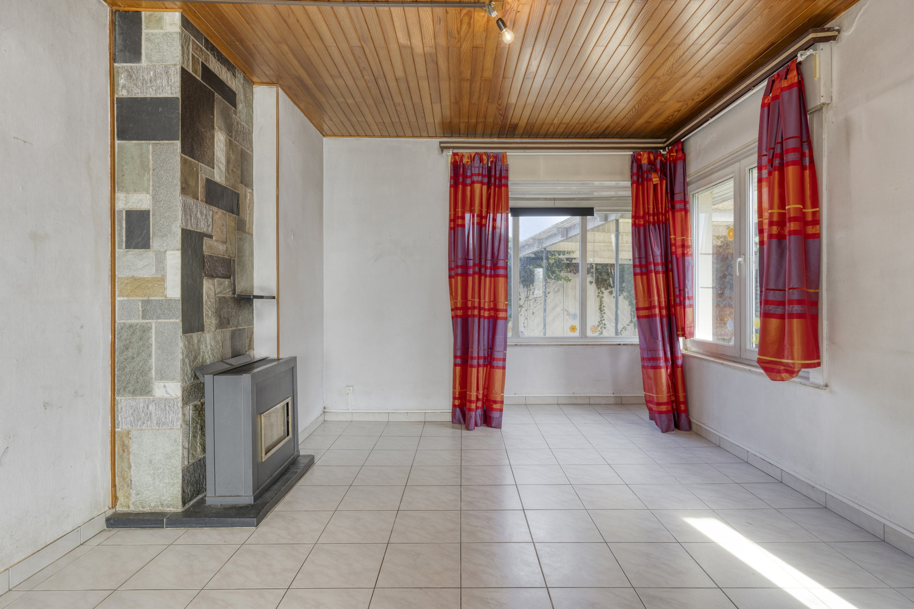 Te moderniseren HOB met 3 slpk, garage en gezellig terras! - foto 4