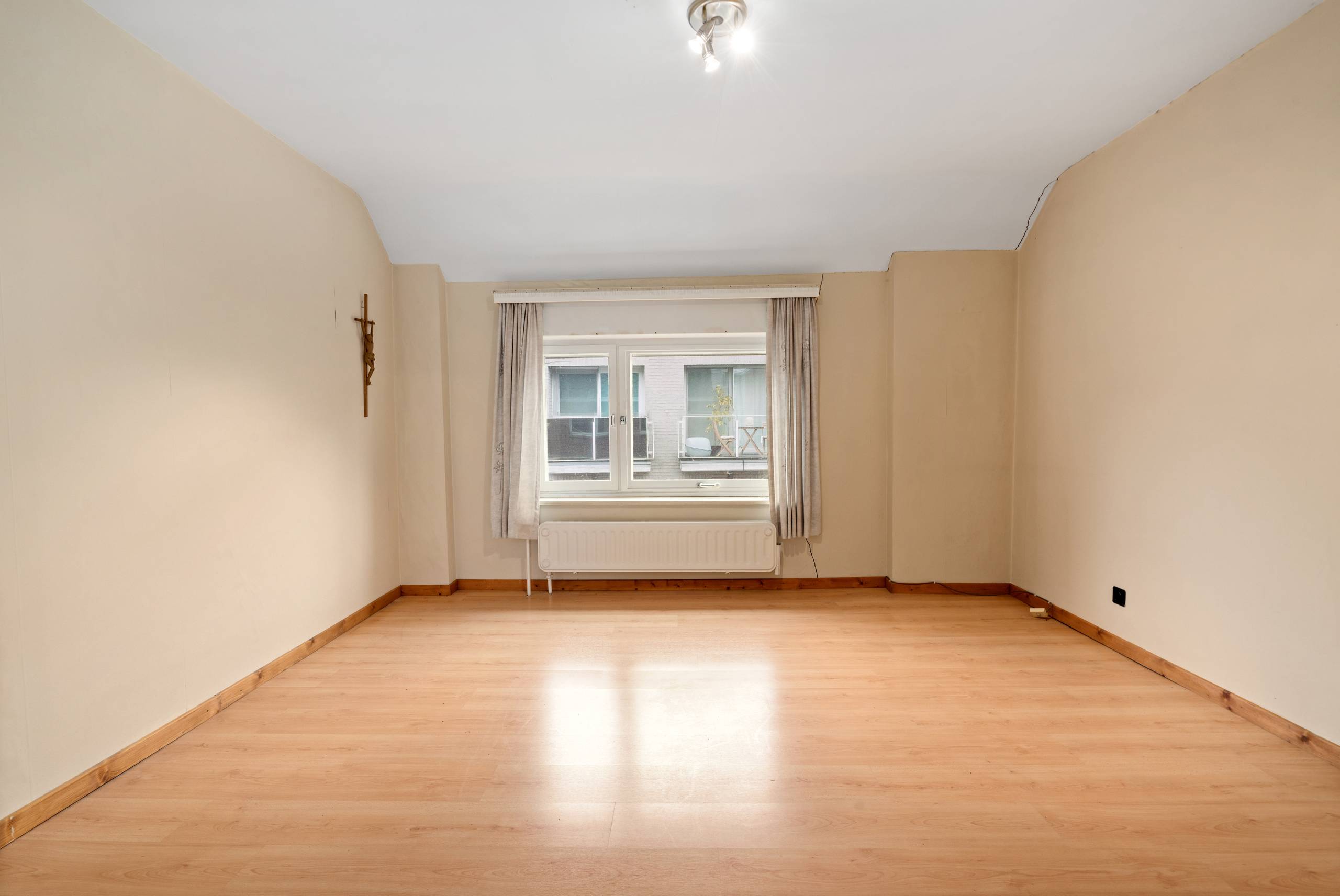 Halfopen woning in centrum Meerbeek - foto 4