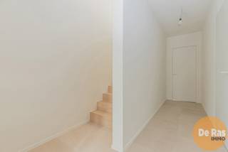 KIJKDAG ZATERDAG 14 FEBRUARI VAN 10u tot 12u (enkel op afspraak!)EREMBODEGEM - Deze prachtige nieuwbouwwoning bevindt zich pal in het centrum van...