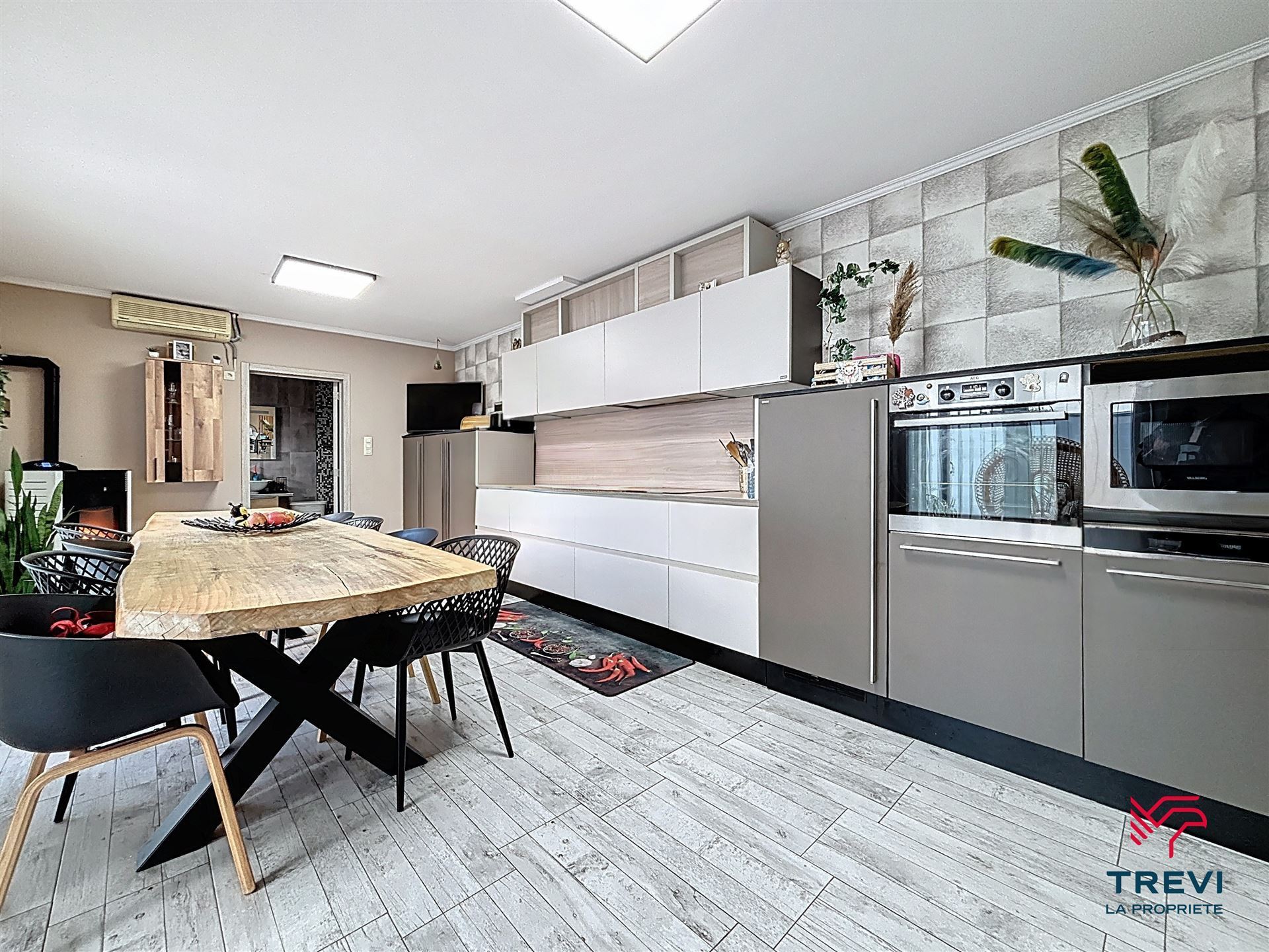 House for sale in Forchies-La-Marche with 6 bedrooms - photo 4