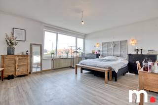 Bent u op zoek naar een ruime villa in Ledegem? Dan is deze prachtige villa wellicht wat u zoekt! Deze stijlvolle villa biedt tal van mogelijkheden...