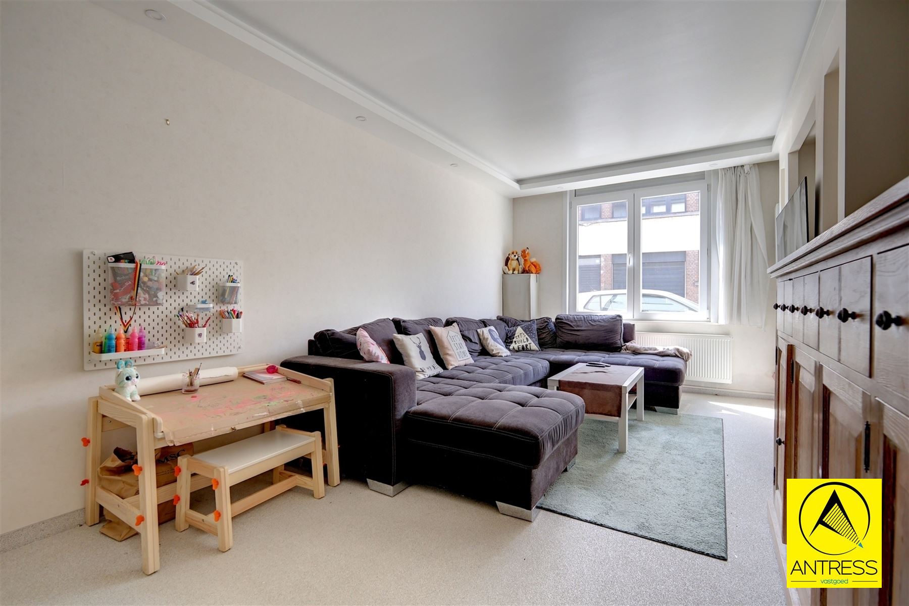 Gezinswoning met 3 slaapkamers op toplocatie - foto 4