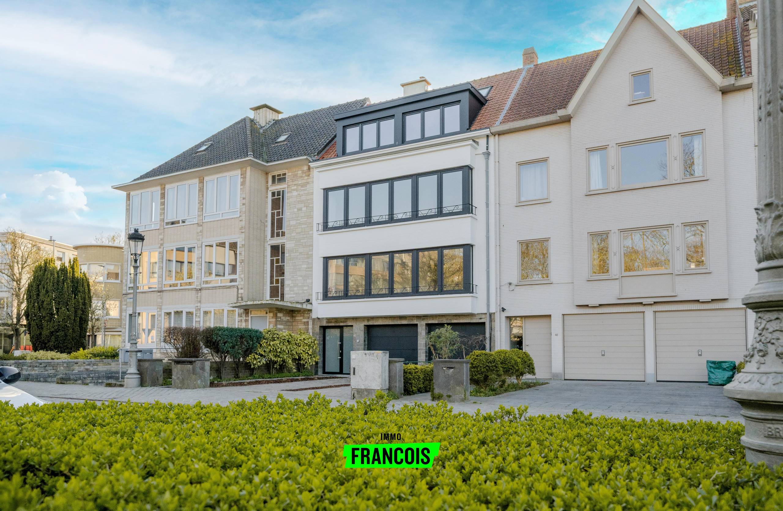 Stijlvol vernieuwd appartement met terras en groen uitzicht te Oostende - foto 3