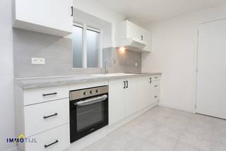 Op zoek naar een ruime en instapklare woning met mogelijkheden? Deze vernieuwde woonst in Hamme bestaat uit twee woonentiteiten en is perfect...