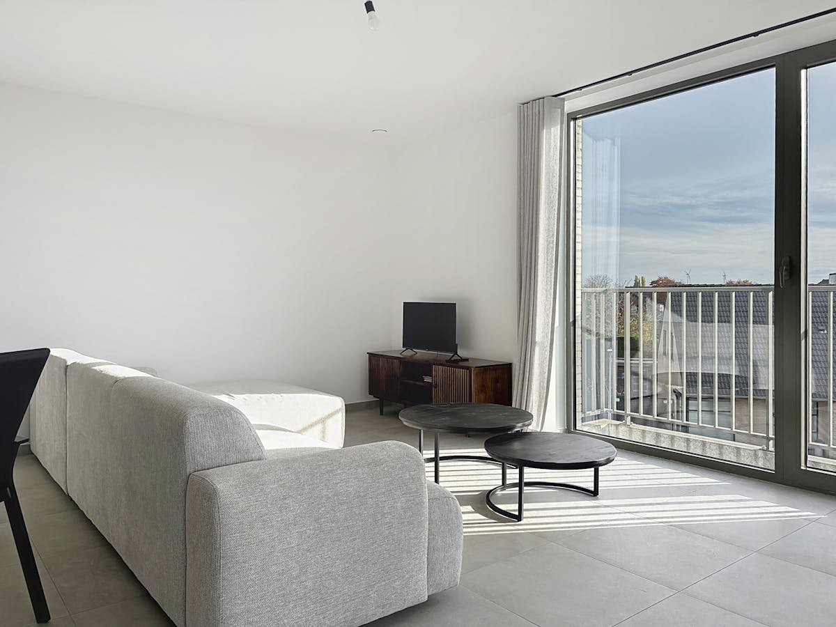 Nieuwbouw appartement met terras en staanplaats te Rumbeke. - foto 3