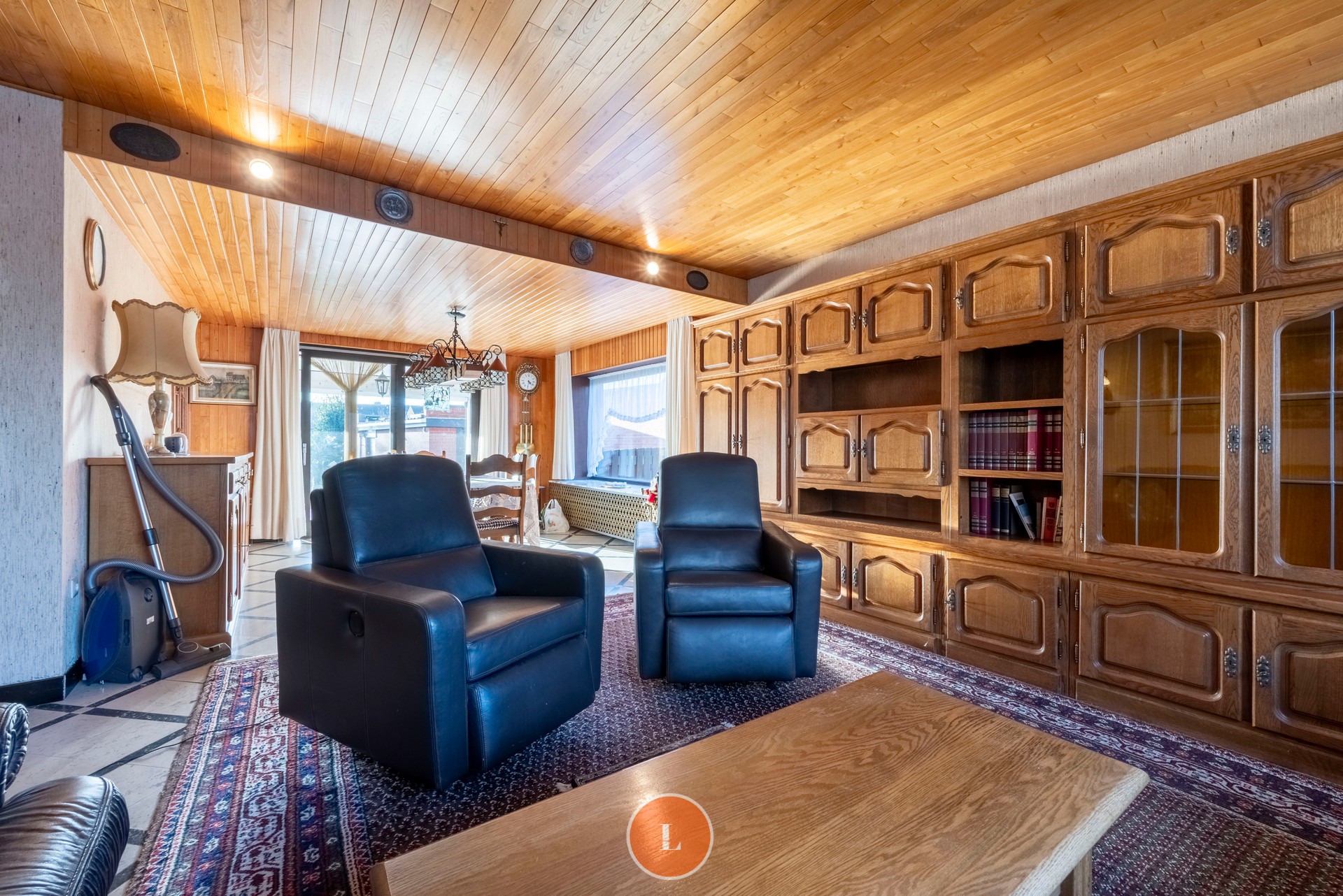 Halfopen woning met 3 slaapkamers, tuin en garage in Wevelgem - photo 3