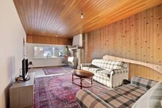 Deze te renoveren woning in Mol is gelegen in Mol-Ginderbroek en werd gebouwd in de jaren '70. We genieten hier van een uitstekende verbinding naar de omliggende gehuchten alsook de gemeente Balen, Geel, Lommel en Meerhout. <br /><br />De woning is voorzien van een ruime leefruimte, eetkamer met keuken, badkamer, drie slaapkamers en een veranda. <br />De woning beschikt over een gezellige stadtuin tuin en een terras. Daarnaast is er ook een garage aanwezig, wat handig is voor het parkeren van de auto of het opbergen van spullen.<br /><br />Dit pand is onderworpen aan de renovatieverplichting van de Vlaamse overheid voor residentiële gebouwen (behoudens bij sloop binnen 5 jaar na de aankoop). Consulteer voor meer informatie de website van het Vlaams Energie- en Klimaatagentschap via https://www.vlaanderen.be/een-huis-of-appartement-kopen/renovatieverplichting-voor-residentiele-gebouwen.<br /><br />Mogelijke financiële tegemoetkomingen (indien u aan de voorwaarden voldoet): sloop &amp; heropbouw of renovatie aan 6% BTW, tal van renovatiepremies en de Mijn VerbouwLening (tot € 60.000).