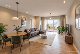 <div><section> </section></div><div><section><div><div><div><div><div><div><p>BEZOEKMOMENT op woensdag 8 juli tussen 16u00 en 17u00 (enkel op afspraak).</p><p>Bent u op zoek naar een ruim appartement op een centrale ligging in Sint-Niklaas? Dan is dit misschien wel uw nieuwe thuis!</p><p>Dit lichtrijke appartement bevindt zich op wandelafstand van winkels, scholen, openbaar vervoer en andere voorzieningen. Via de ruime inkomhal bereikt u de gezellige leefruimte met veel natuurlijke lichtinval en de aparte, ingerichte keuken. Aan de achterzijde van het gebouw geniet u van een aangenaam terras.</p><p>Verder beschikt het appartement over twee volwaardige slaapkamers en een badkamer met douchebad, aparte douche, wastafel en toilet.</p><p>Dankzij het EPC-label C geldt geen renovatieplicht, wat dit appartement niet alleen ideaal maakt voor een startend koppel of gezin, maar ook als interessante investering.</p><p>Troeven<br />Drie slaapkamers<br />Centrale ligging<br />Gezellig terras<br />Geen renovatieplicht (EPC-label C)<br />Ideaal als investering of voor eigen bewoning</p><p>Interesse?<br />Contacteer ons via margot.raemdonck@immo-zone.be of 0473 51 80 58 voor meer informatie of een bezoek.</p></div></div></div></div></div></div></section></div>
