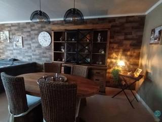 Charmante halfopen bebouwing met 2 slaapkamers en tuin nabij het centrum van Arendonk.We starten onze rondleiding aan de voorzijde van de woning...