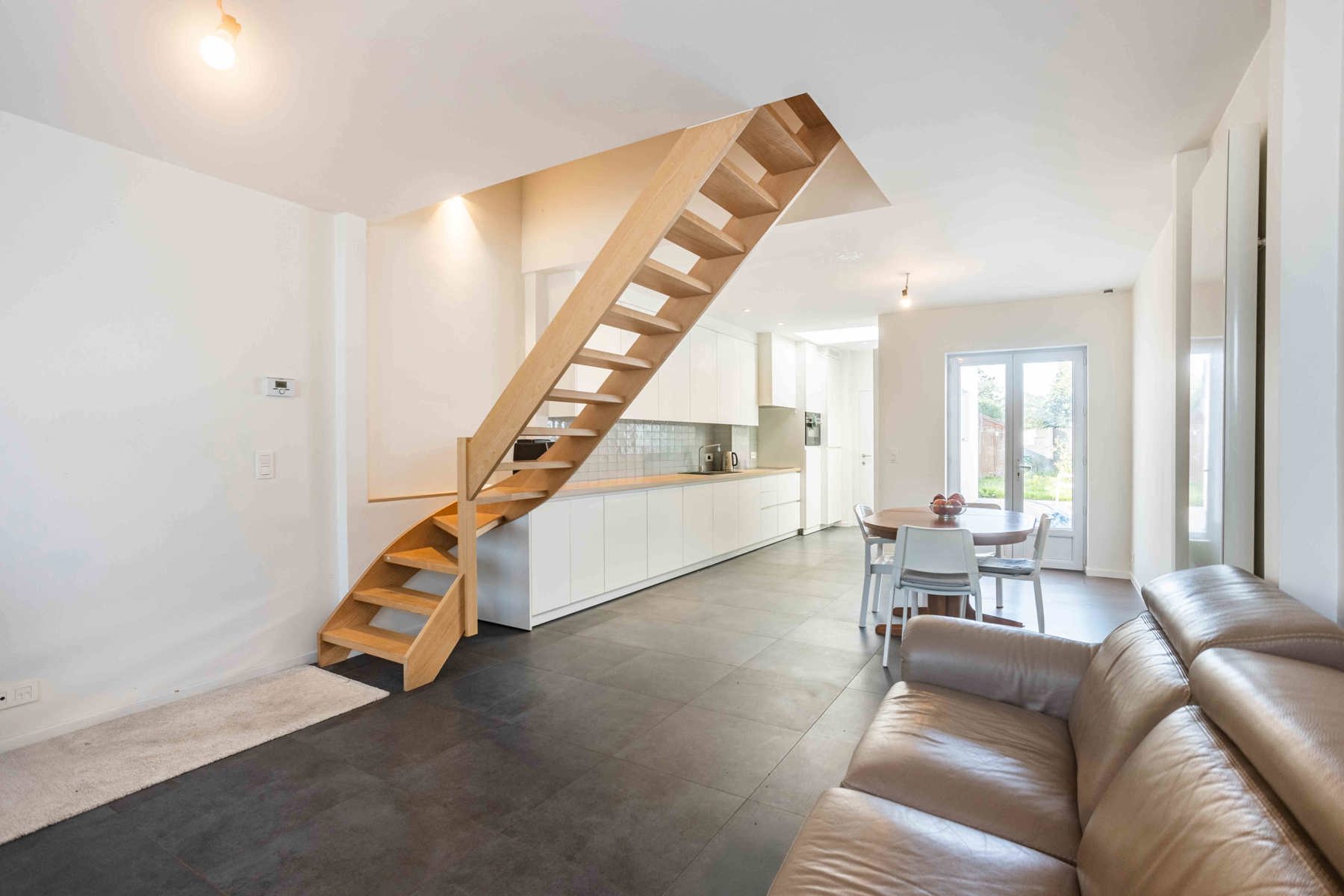 Volledig vernieuwde woning met tuin. - foto 5