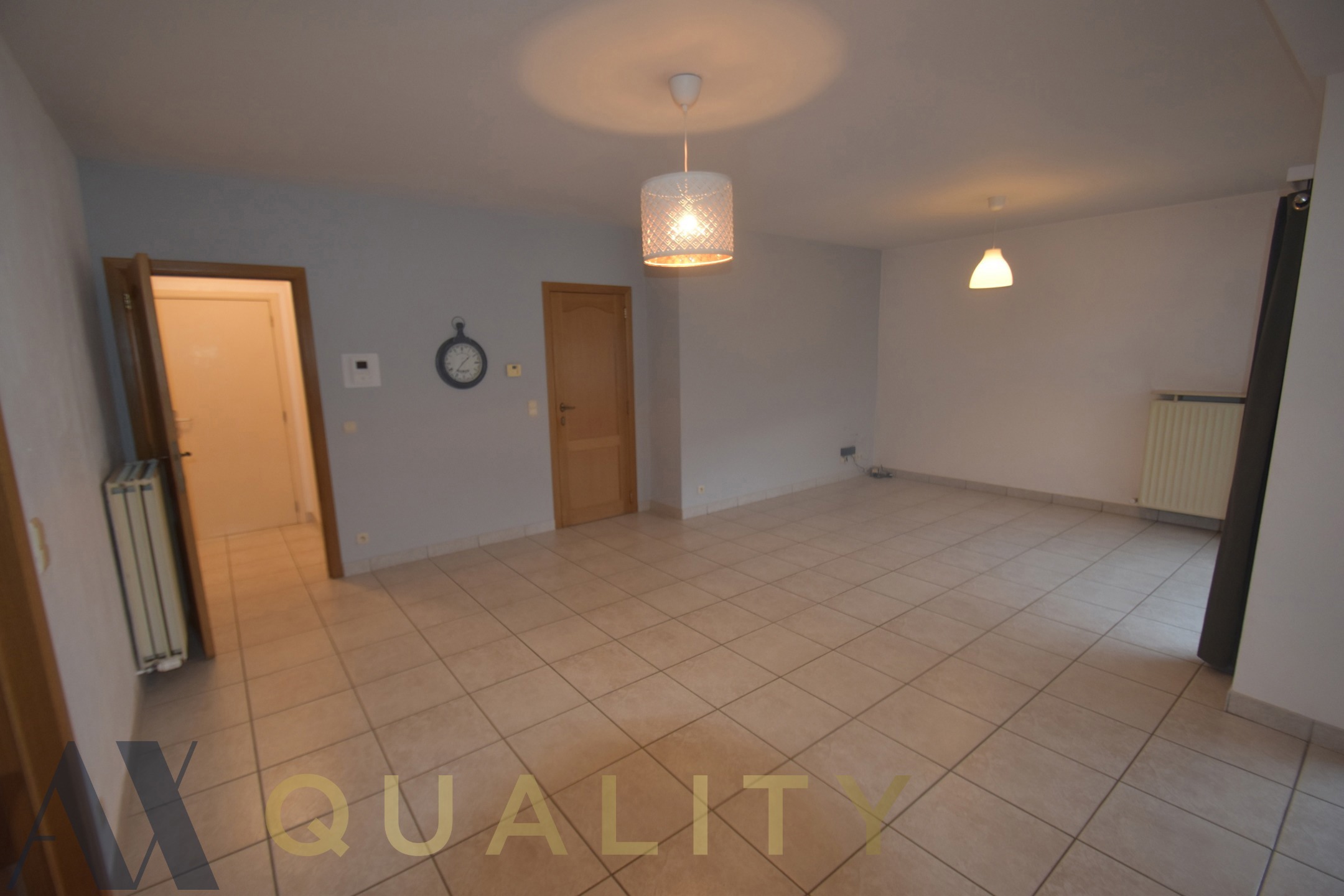 Nabij het station van D'monde gel., gelijkvl. 3 slpk-app. met 2 badk. en gar. - foto 2