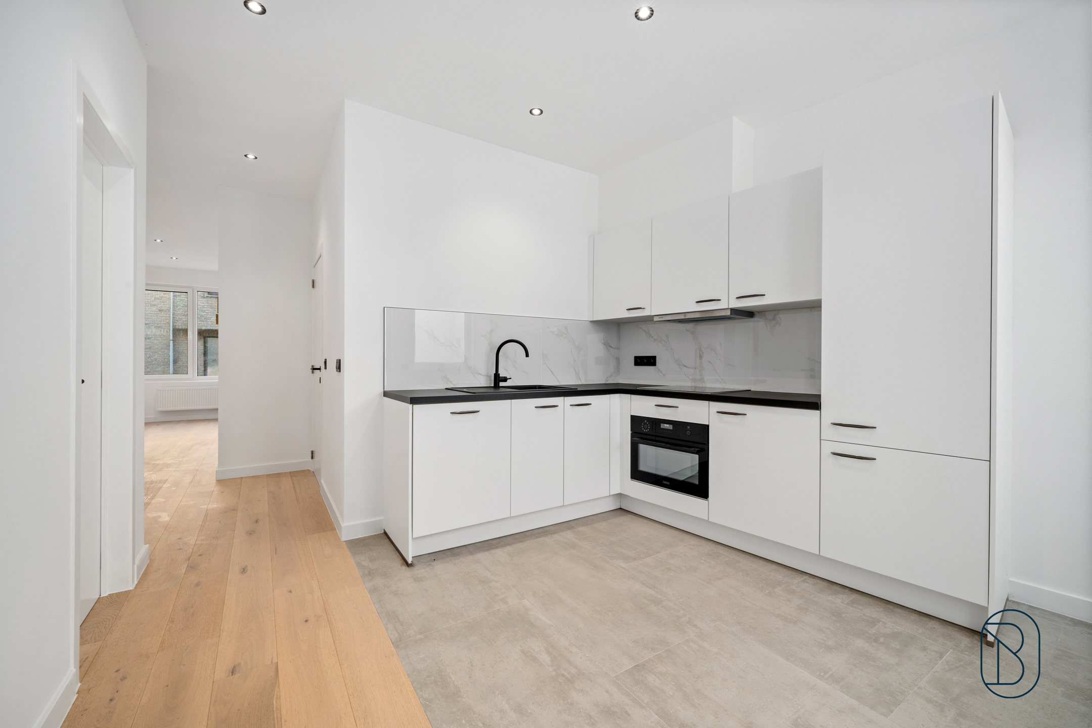 Gerenoveerd appartement met stadstuin en garage in Wevelgem - foto 4