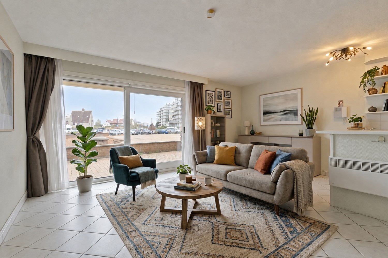 Appartement au rez-de-chaussée à rénover avec grande terrasse près de l'Esplanade - photo 5