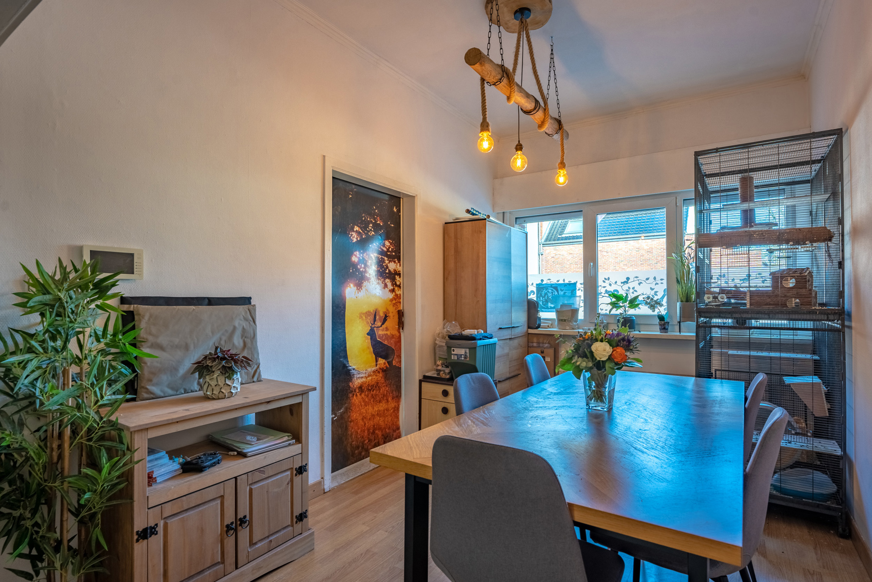 Instapklare gezinswoning met 4 slaapkamers en tuin - foto 4