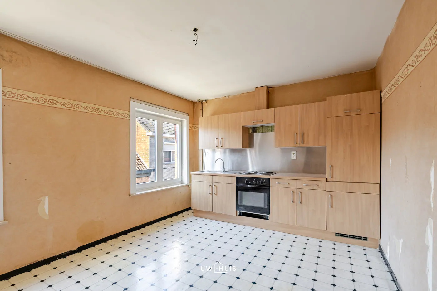 Enorme renovatiewoning met 4 slaapkamers en garage - foto 4