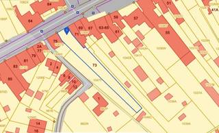 Centraal gelegen bouwgrond te centrum Booischot met nabijheid van openbaar vervoer (station, busverbinding), scholen en lokale handelaars.<br />Zuid-oost oriëntatie.<br /><br />Zeer gunstige bouwmogelijkheden voor :<br />- een ruime ééngezinswoning met bouwbreedte 10 meter<br />- een meergezinswoning of ingeschat 3 appartementen<br /><br />Zeer diepe tuin met opties tot de bouw van parkeerplaatsen en buitenberging.<br /><br />Bouwmogelijkheden of verdere informatie te verkrijgen via Dupont Vastgoed op 0491 90 90 00