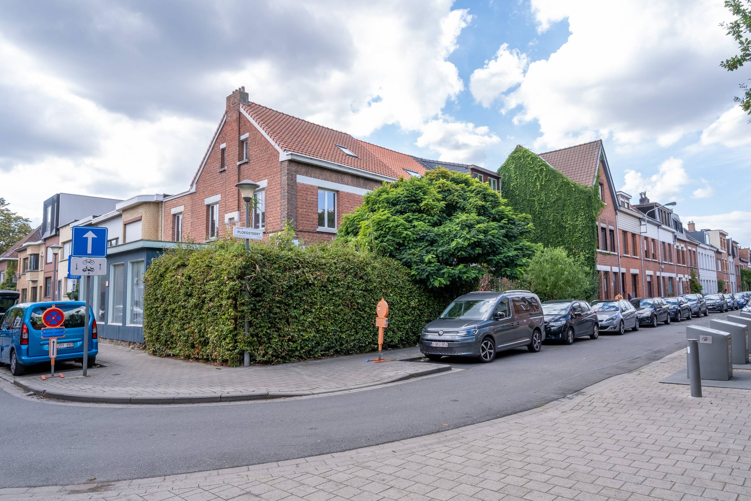 Te renoveren woonhuis en handelspand met veel mogelijkheden! - foto 1