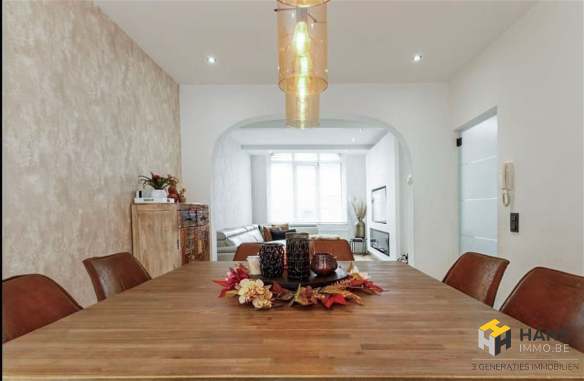 Instapklare woning (287 m²) met 3 slaapkamers, 2 badkamers en tuin (75 m²) in Deurne. - foto 4