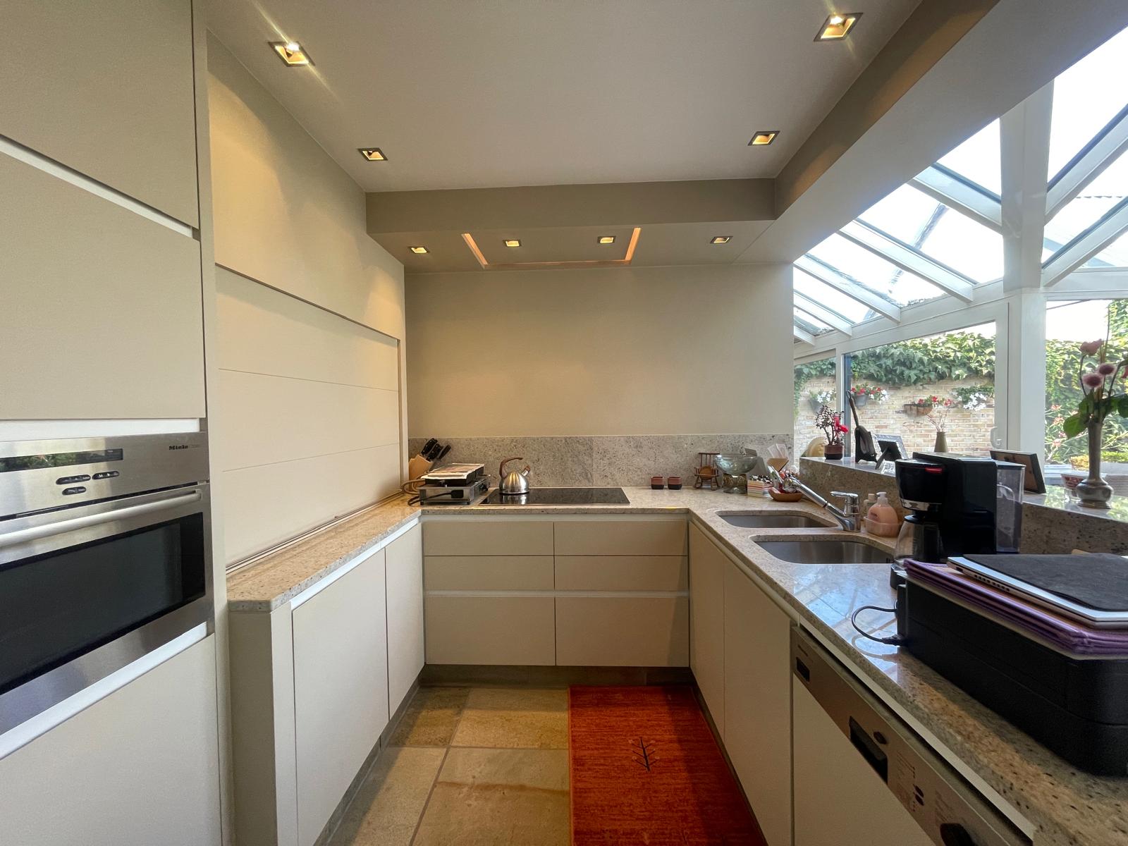 Instapklare halfopen woning met loods(248m²) - foto 4