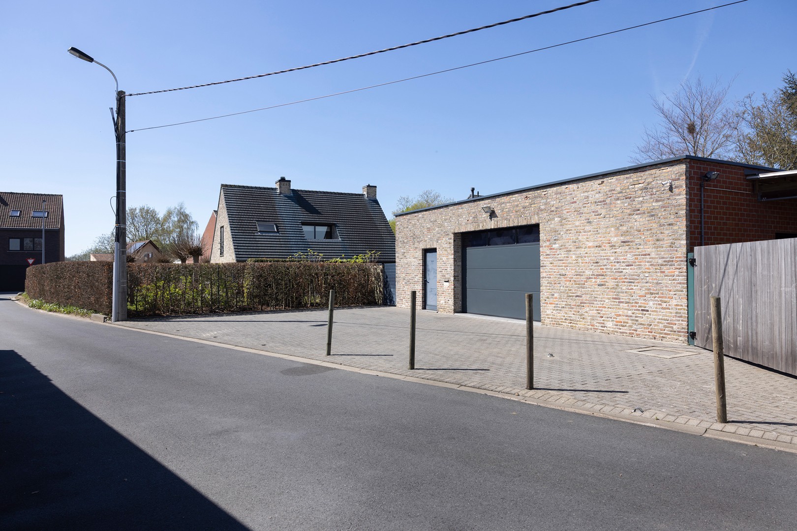 Ruime, goed onderhouden villa met extra polyvalente ruimte. - foto 2