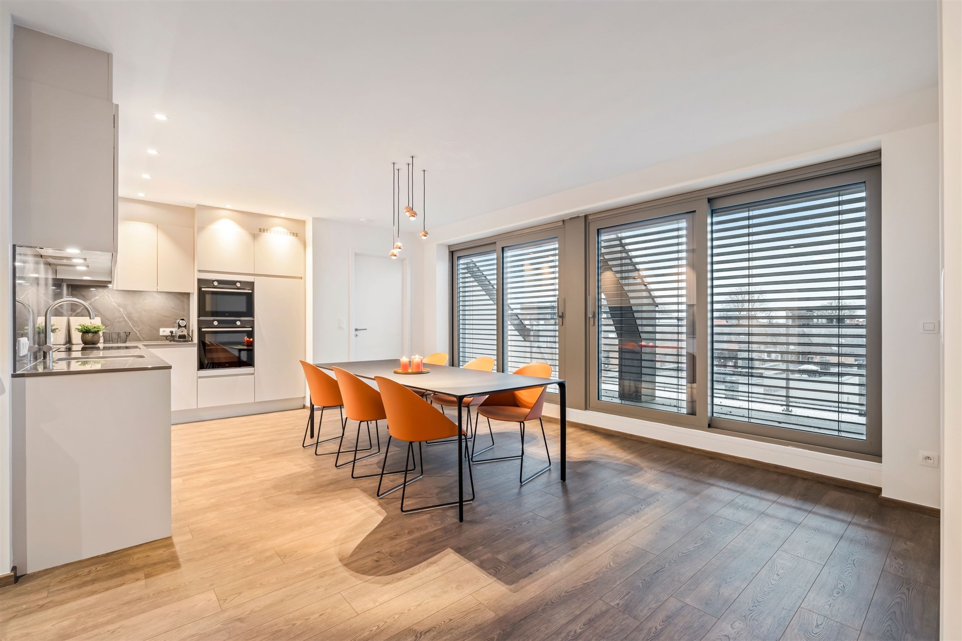 Uitzonderlijk ruim duplex appartement met loft allures in het hartje Sint-Niklaas (220m²) - foto 5