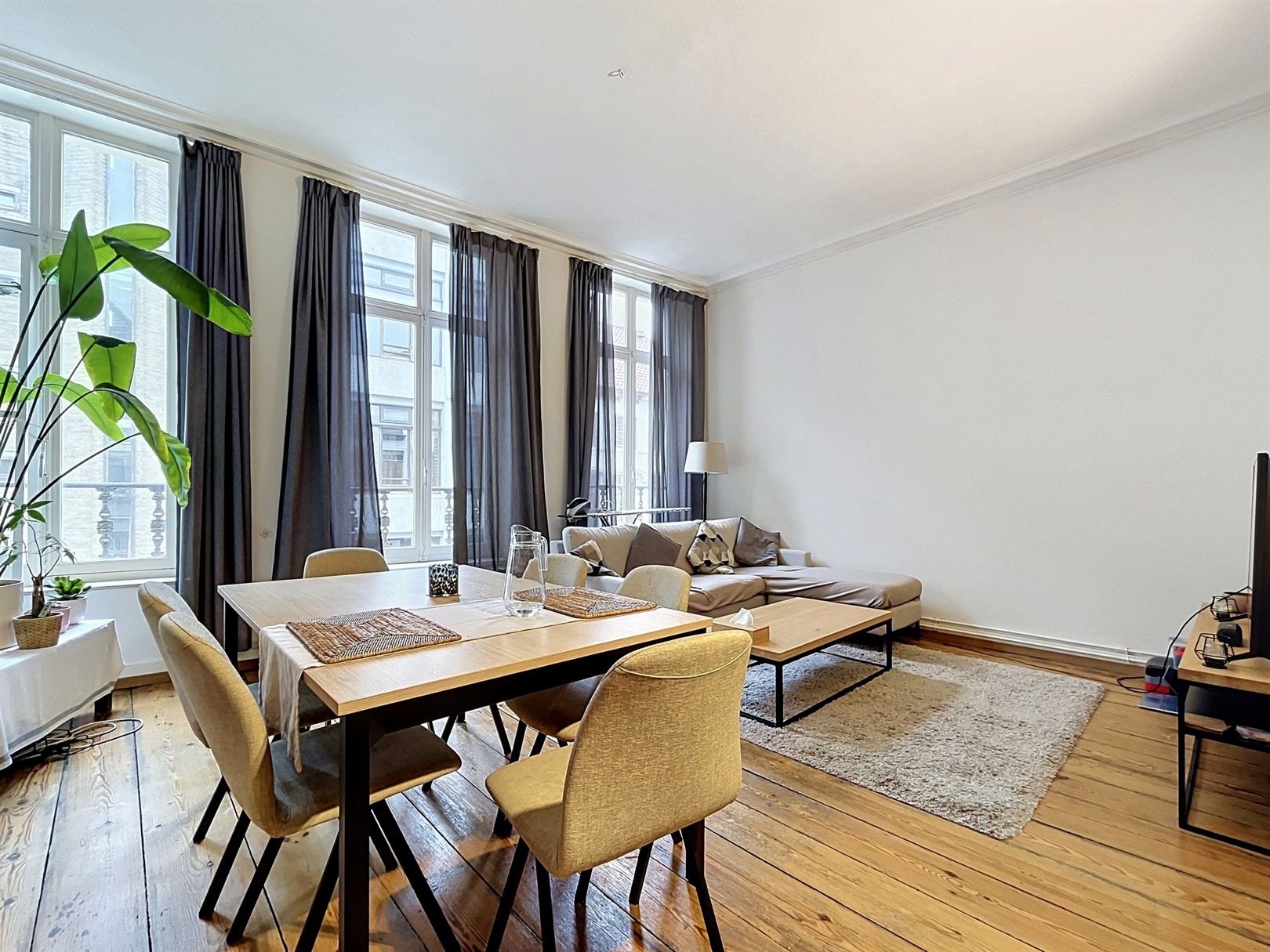 Charmant appartement met autostaanplaats nabij het Zuid! - foto 2