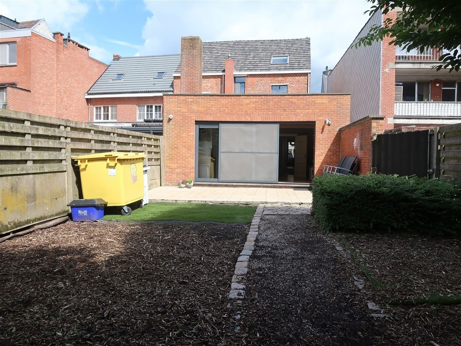 Commercial à louer à Beerse avec 3 chambres - photo 3