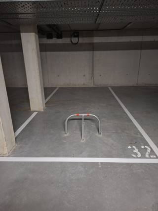 In nieuwbouwproject 'Wonen in 't Park' in Boutersem hebben wij nog enkele ondergrondse parkeerplaatsen te koop. Interesse in dit aanbod? Elien...